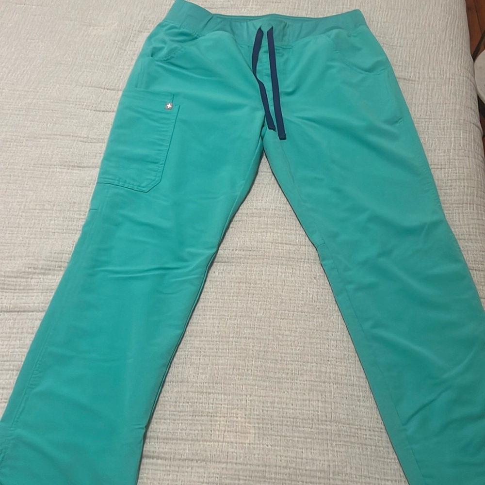FIGS Kade pants - Surgical green
